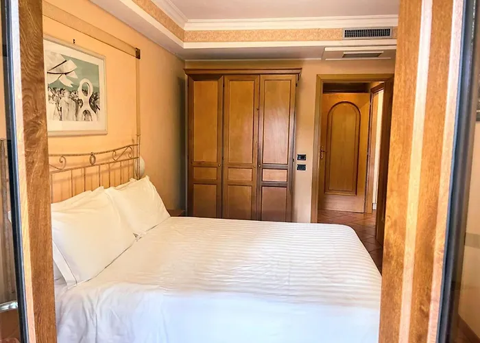 Apartment Near Marco Simone Golf & Rome, Cleaning Included *