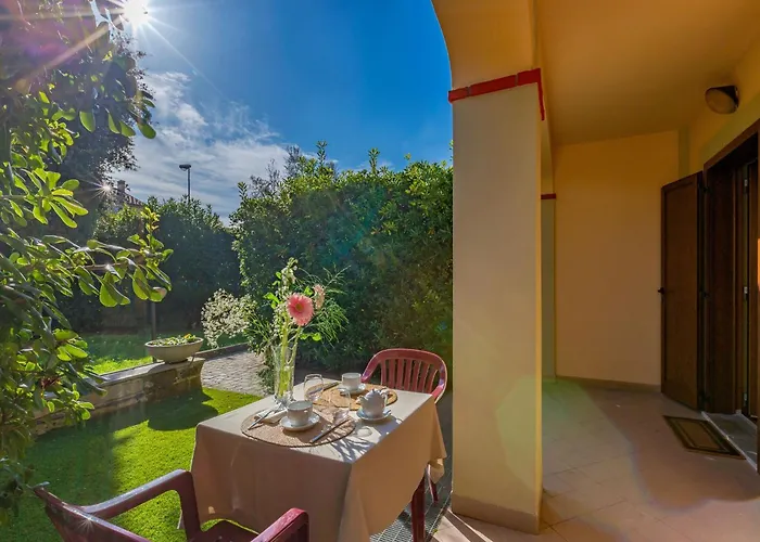 Near Marco Simone Golf & Rome, Cleaning Included Apartment Rom