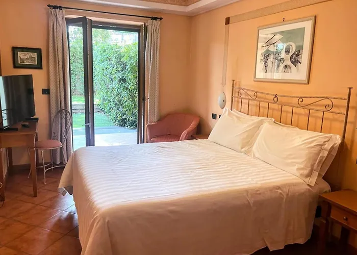 Near Marco Simone Golf & Rome, Cleaning Included * Rom